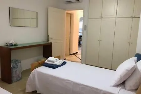 Regina Gardens - Spacious, 3 Bed, Ground Floor Unit With Large Patio Appartamento