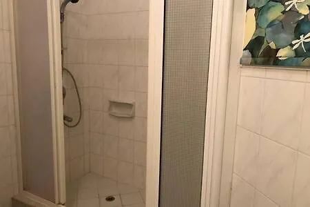 Regina Gardens - Spacious, 3 Bed, Ground Floor Unit With Large Patio