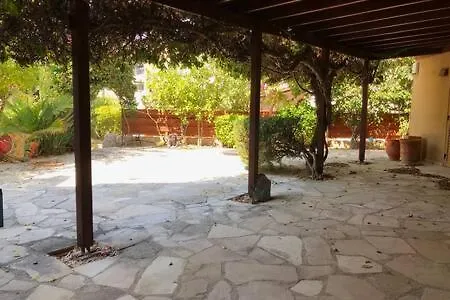Regina Gardens - Spacious, 3 Bed, Ground Floor Unit With Large Patio Appartamento *
