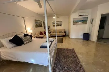 Apartman Regina Gardens - Spacious, 3 Bed, Ground Floor Unit With Large Patio