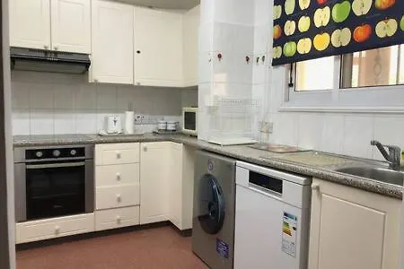 Regina Gardens - Spacious, 3 Bed, Ground Floor Unit With Large Patio