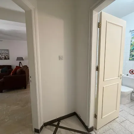 Apartman Regina Gardens - Spacious, 3 Bed, Ground Floor Unit With Large Patio *