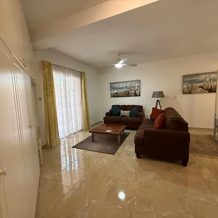 Regina Gardens - Spacious, 3 Bed, Ground Floor Unit With Large Patio * Paphos